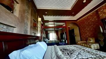 Classic Double Room, 1 Bedroom, Private Bathroom, Mountain View | Room amenity