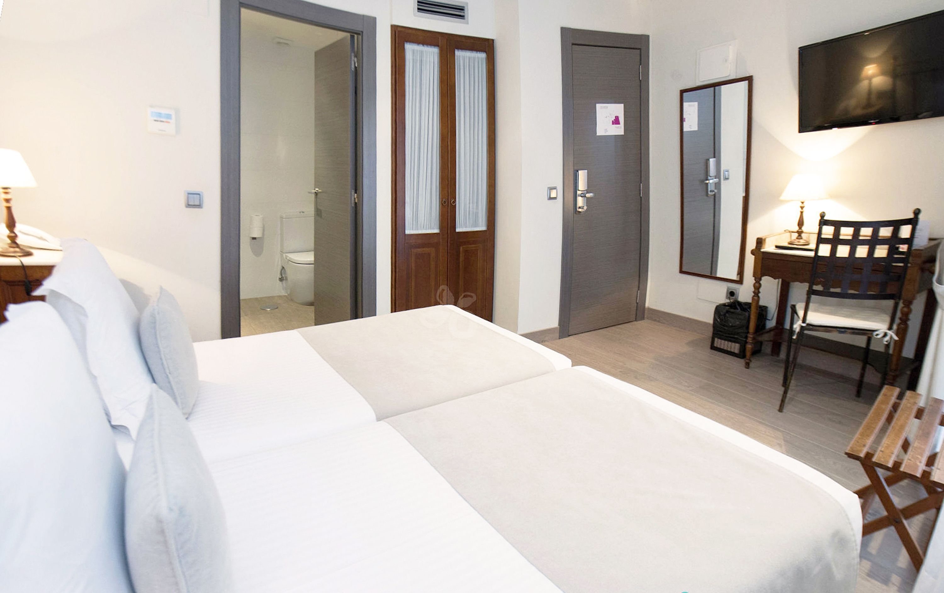 Coffres-forts dans les chambres, rideaux occultants, Wi-Fi gratuit