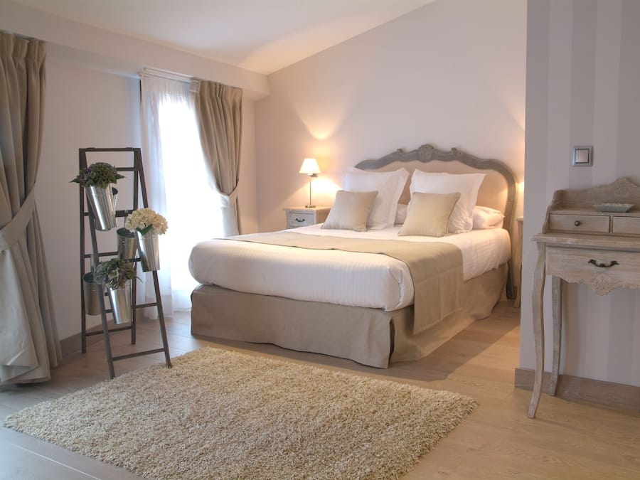 Suite Junior, 1 kamar tidur | Brankas, tirai kedap cahaya, Wi-Fi gratis, dan seprai linen