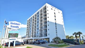 Mặt tiền nơi lưu trú