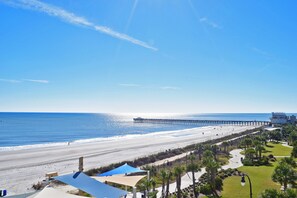 On the beach - Holiday Sands North On the Boardwalk (Myrtle Beach)