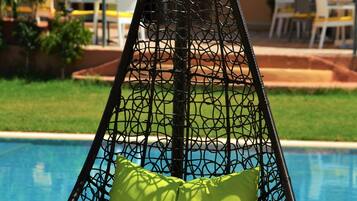 Kolam renang terbuka