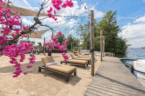 Sundeck - Leonardo Hotel Vinkeveen (Vinkeveen)