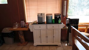 Lobby lounge - River Park Inn (Klamath Falls)