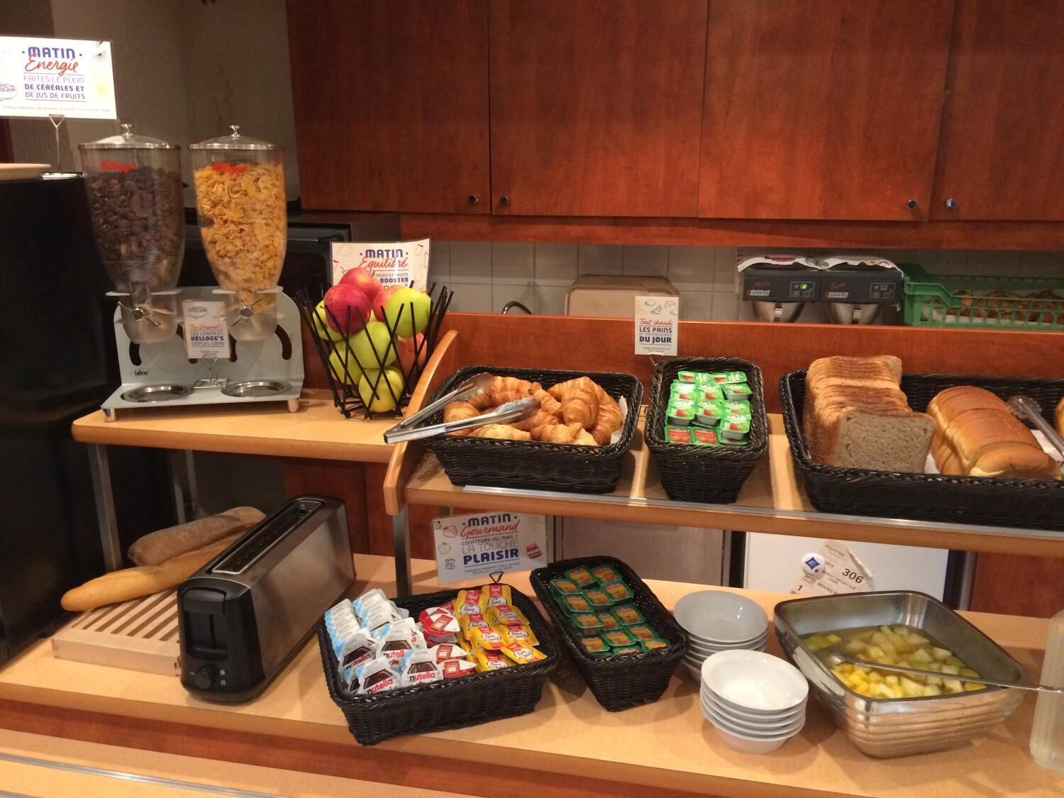 Dagelijks ontbijtbuffet (EUR 9 per persoon)