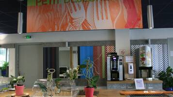 Daily buffet breakfast (EUR 6.60 per person)