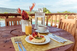 Frühstück, Mittagessen und Abendessen