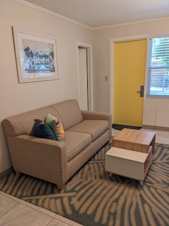 Suite, 1 Bedroom, Kitchen | Living area | Flat-screen TV. Queens Court