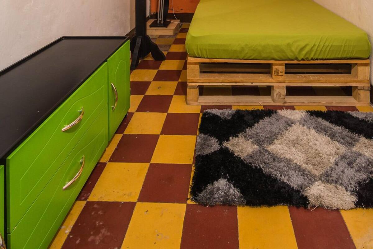In-room safe, free WiFi