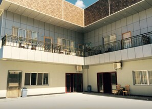 Courtyard - Meida Hotel & Restaurant (Nuku'alofa)