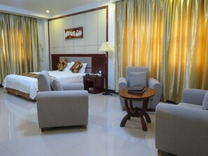 Flat-screen TV - Meida Hotel & Restaurant (Nuku'alofa)