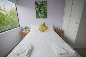 Apartamento, 3 quartos | 3 quartos, roupas de cama premium, escrivaninha