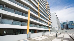 Terrace/patio - Modern Three Bedroom Apartment (Auckland)