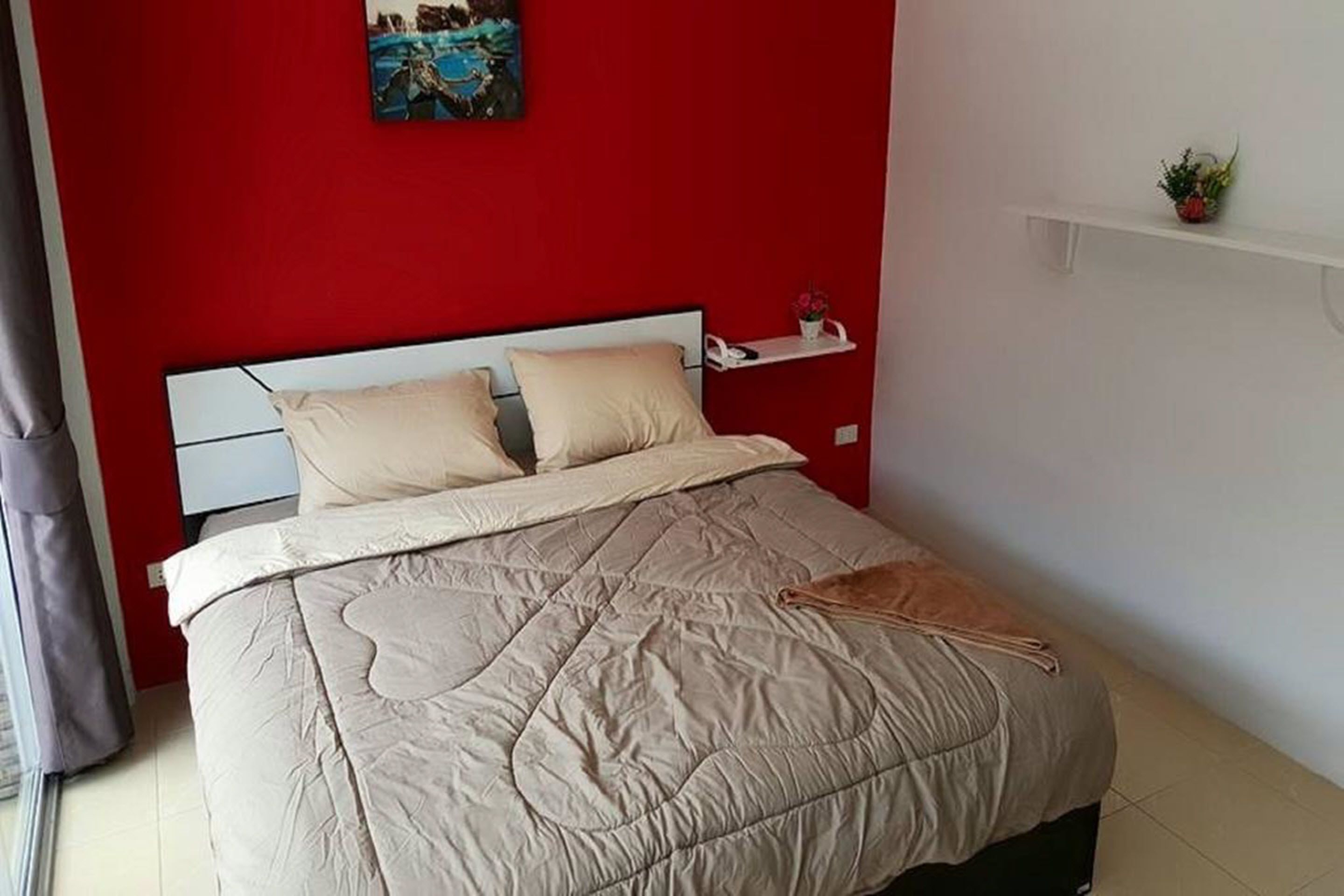 Deluxe Double Room | In-room safe, blackout curtains, free WiFi, bed sheets