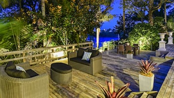 Luxury Birkenhead Villa by the Bay | Terrace/patio