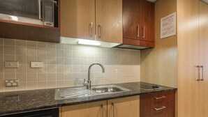 Private kitchenette - Hidden Gem Studio on Wakefield (Auckland)