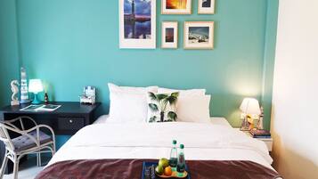 Double or Twin Room, 1 King Bed | In-room safe, free WiFi, bed sheets