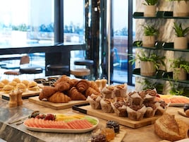 Daily buffet breakfast for a fee