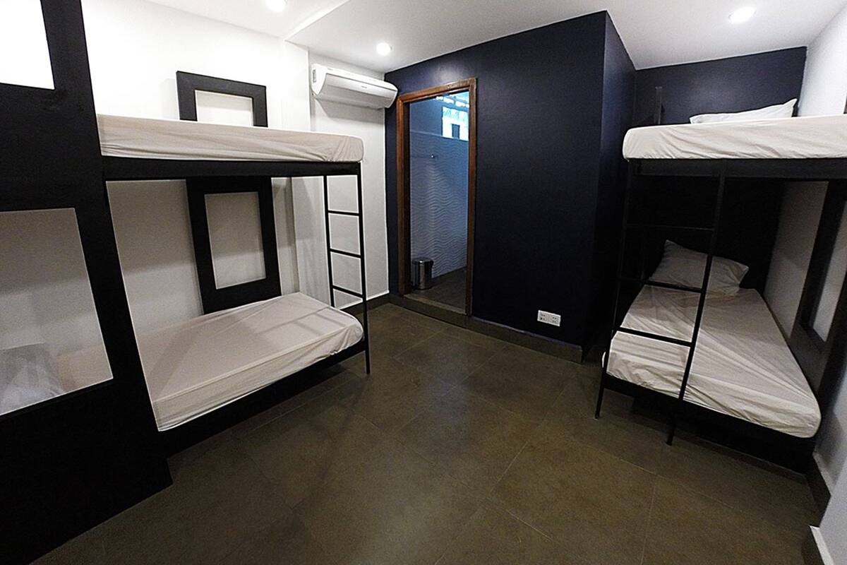 Habitación, solo para hombres (Single Bed in 4-Bed Room 2) | Caja fuerte, escritorio, wifi gratis