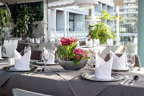 2 restaurants, breakfast, lunch, dinner served; local cuisine