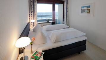 Literie hypoallergénique, coffres-forts dans les chambres