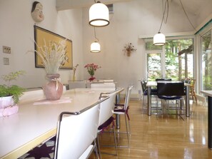 Daily continental breakfast for a fee