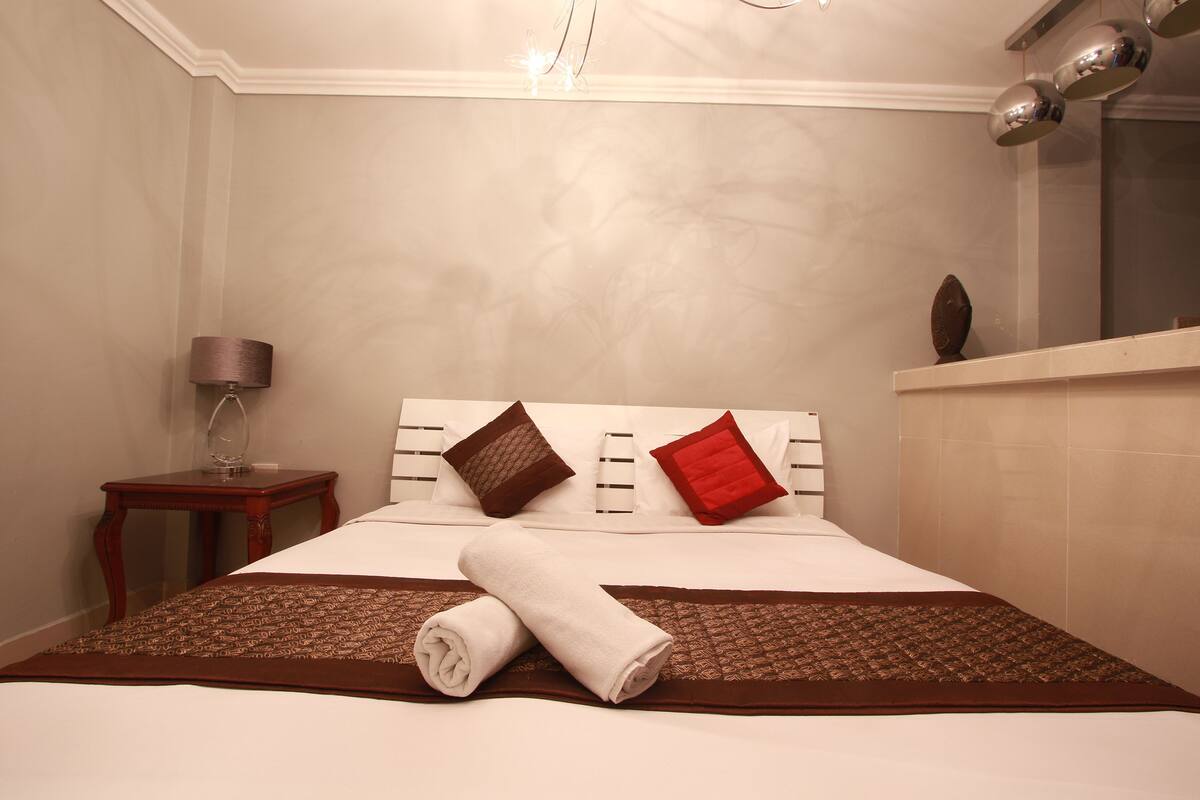 Family Room | WiFi (free), bed sheets