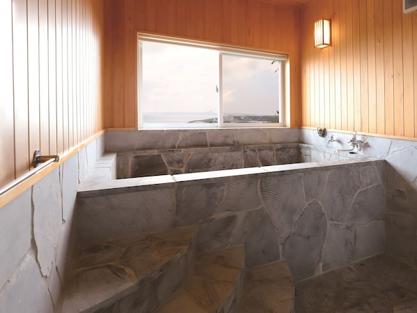 Suite Exécutive, 2 chambres | Salle de bain | Baignoire et douche séparées, baignoire relaxante profonde