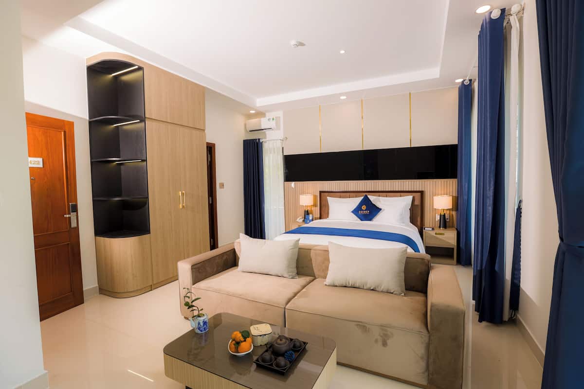 Premier Room