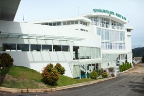 Front of property - Thuy Hoang Nguyen Hotel Resort & Spa (Lac Duong)