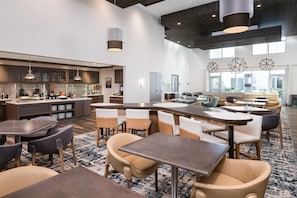 Free daily buffet breakfast - Homewood Suites by Hilton San Jose Santa Clara (San Jose)