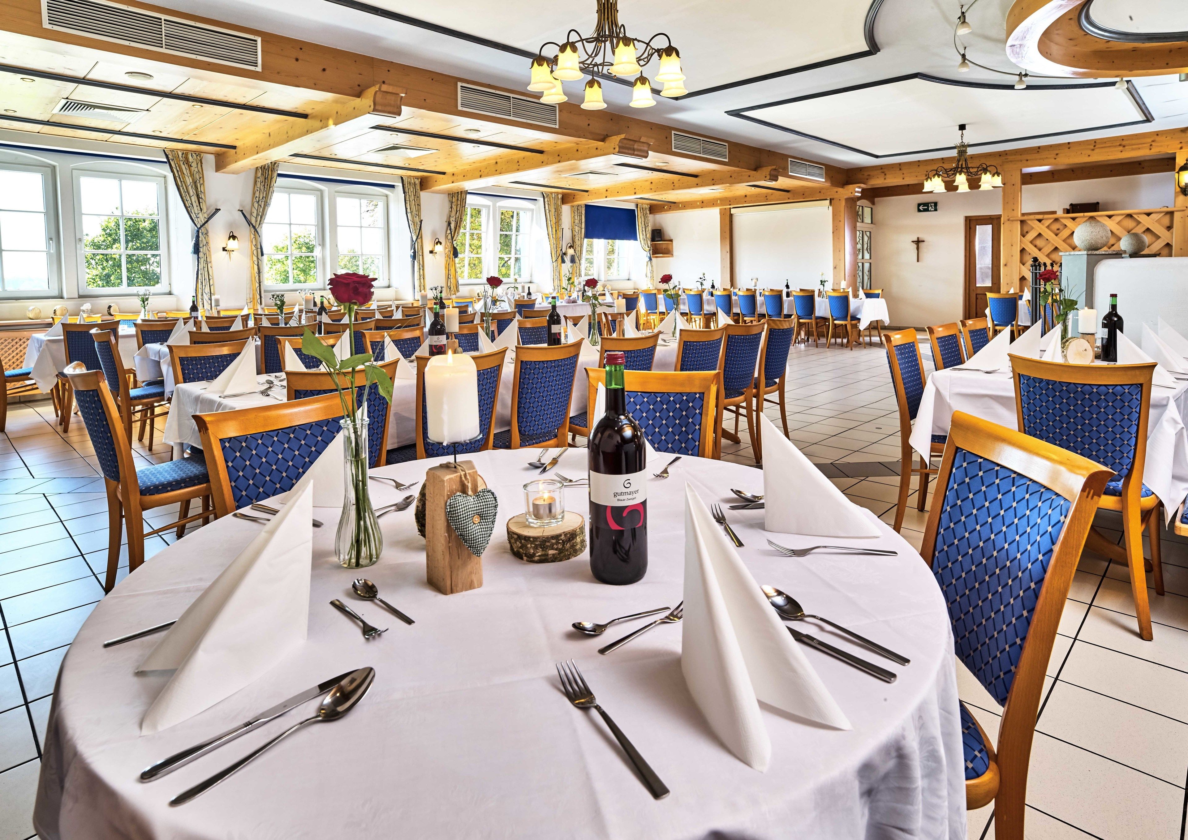 lunch and dinner served, regional cuisine