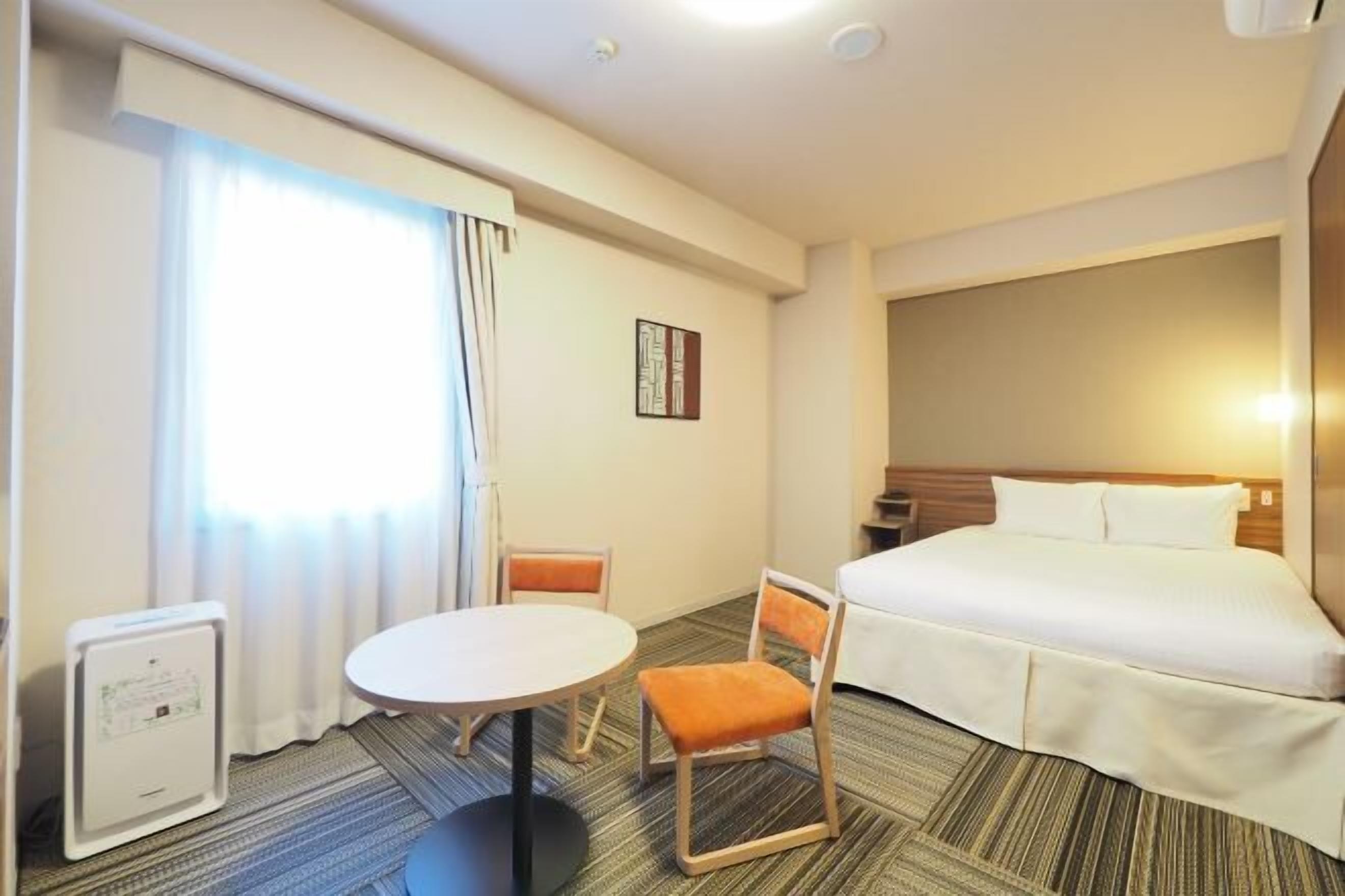 Down duvets, in-room safe, free WiFi, bed sheets