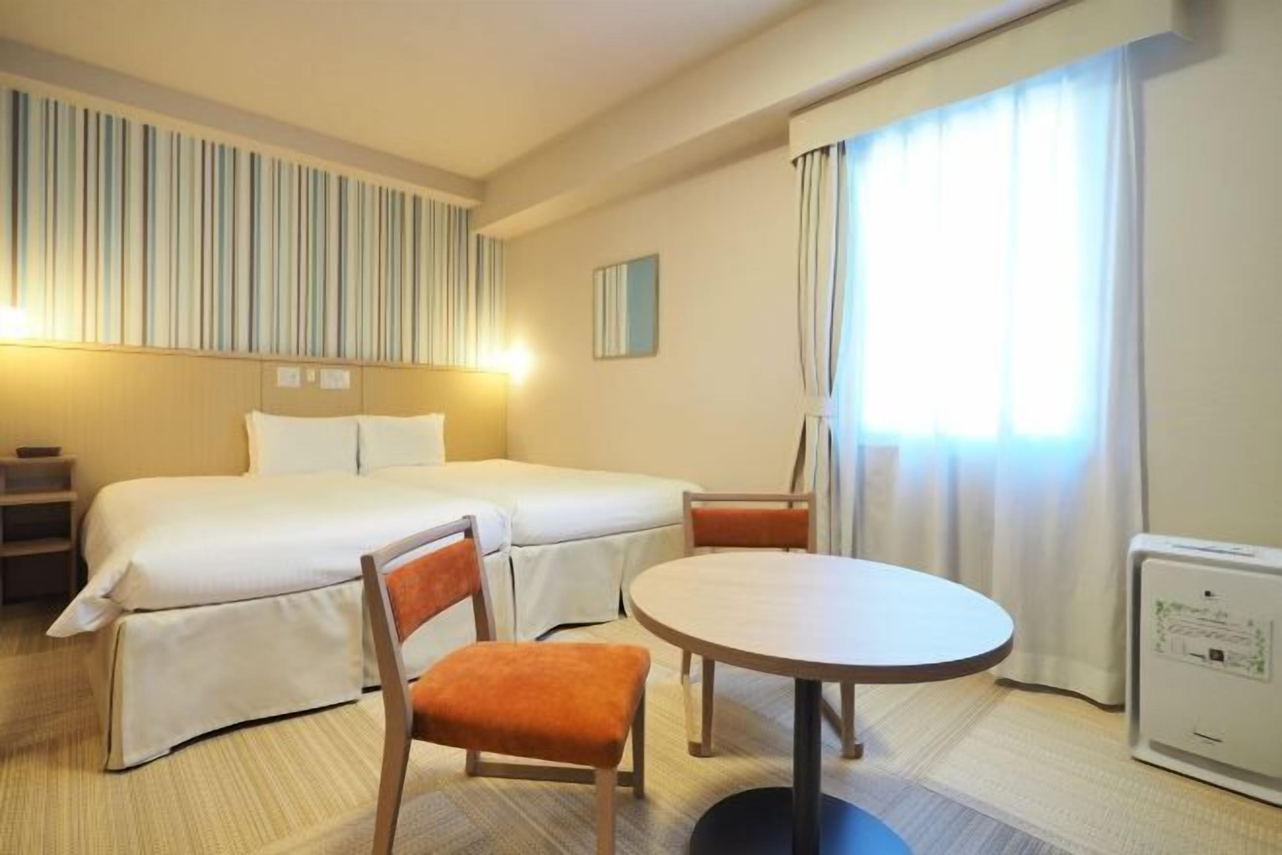 Down duvets, in-room safe, free WiFi, bed sheets