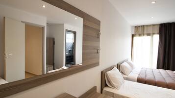 Quintiple Room (Split Level) | Kedap suara, setrika/meja setrika, Wi-Fi gratis, dan seprai linen