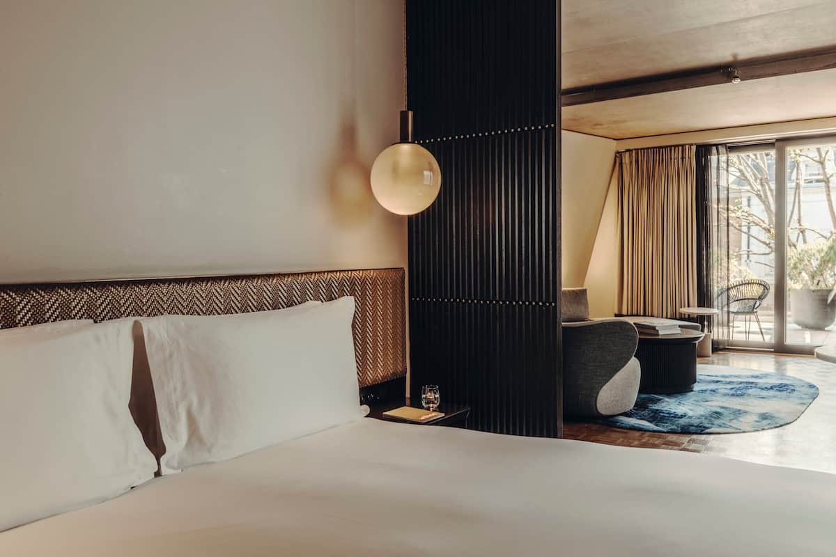 1 bedroom, Egyptian cotton sheets, premium bedding, minibar