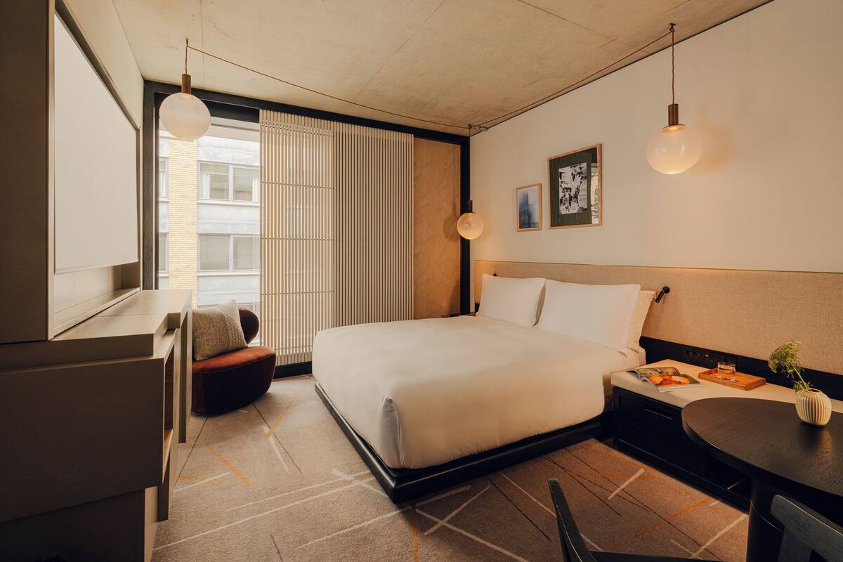Egyptian cotton sheets, premium bedding, minibar, in-room safe