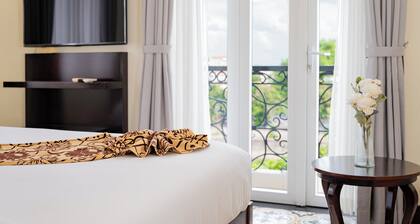 Hoi An Canal House Riverside By Haviland