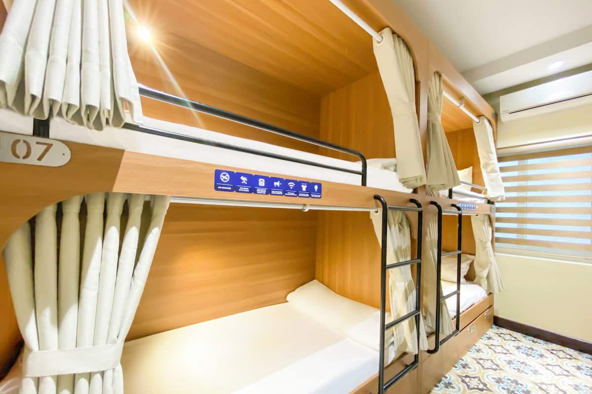 Minibar, safe på rommet, skrivebord og wi-fi (inkludert)