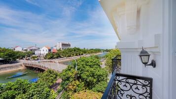 Deluxe Double Room, River View | Front of property
