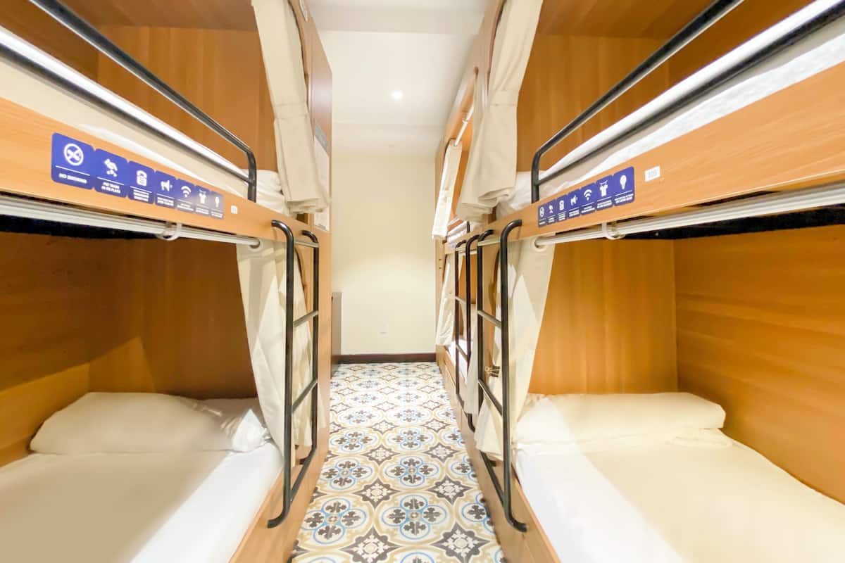 Minibar, safe på rommet, skrivebord og wi-fi (inkludert)