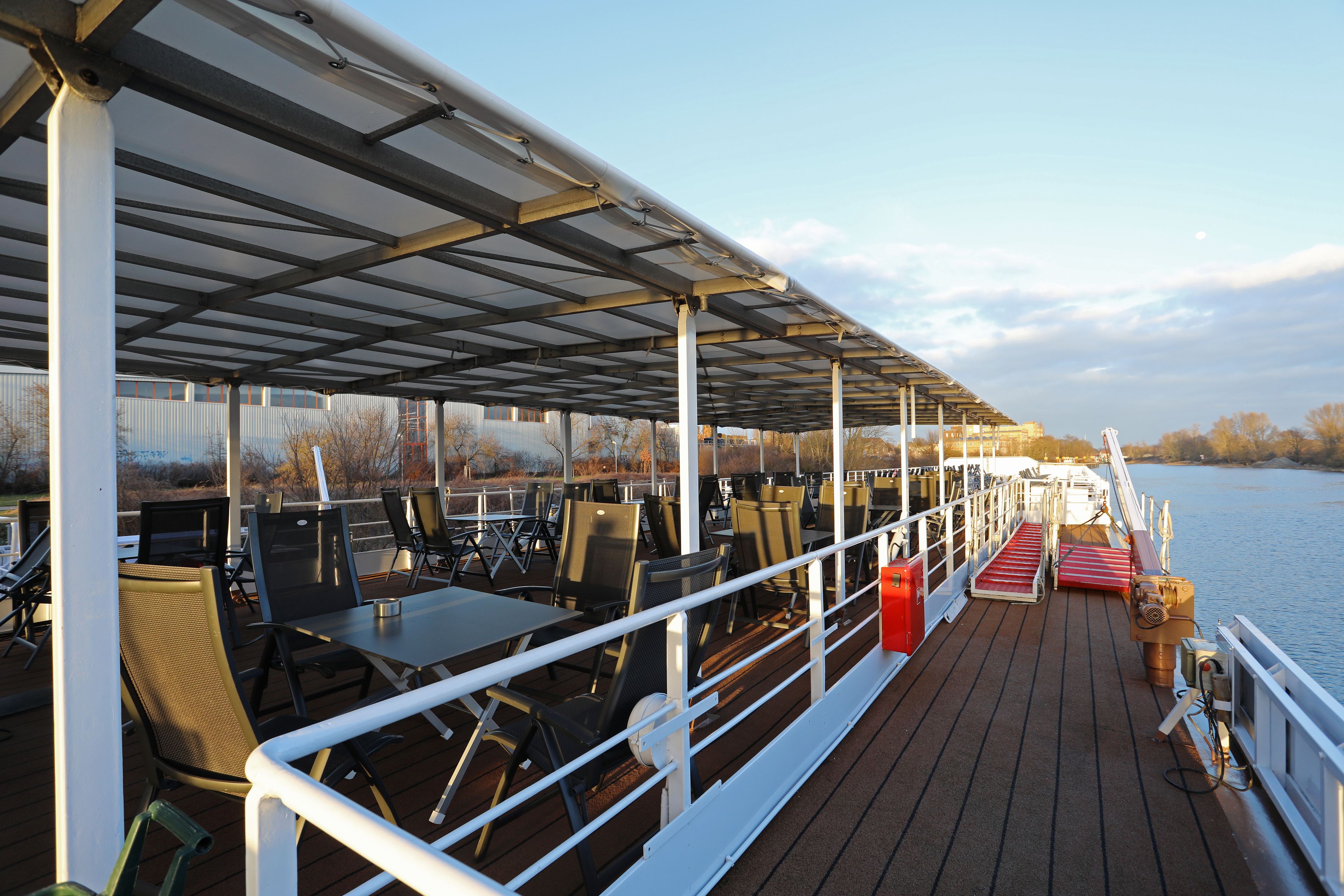 Sundeck