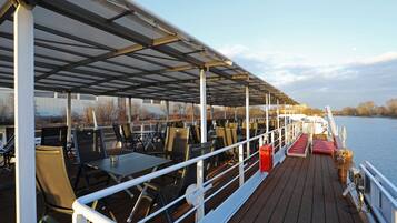 Sundeck
