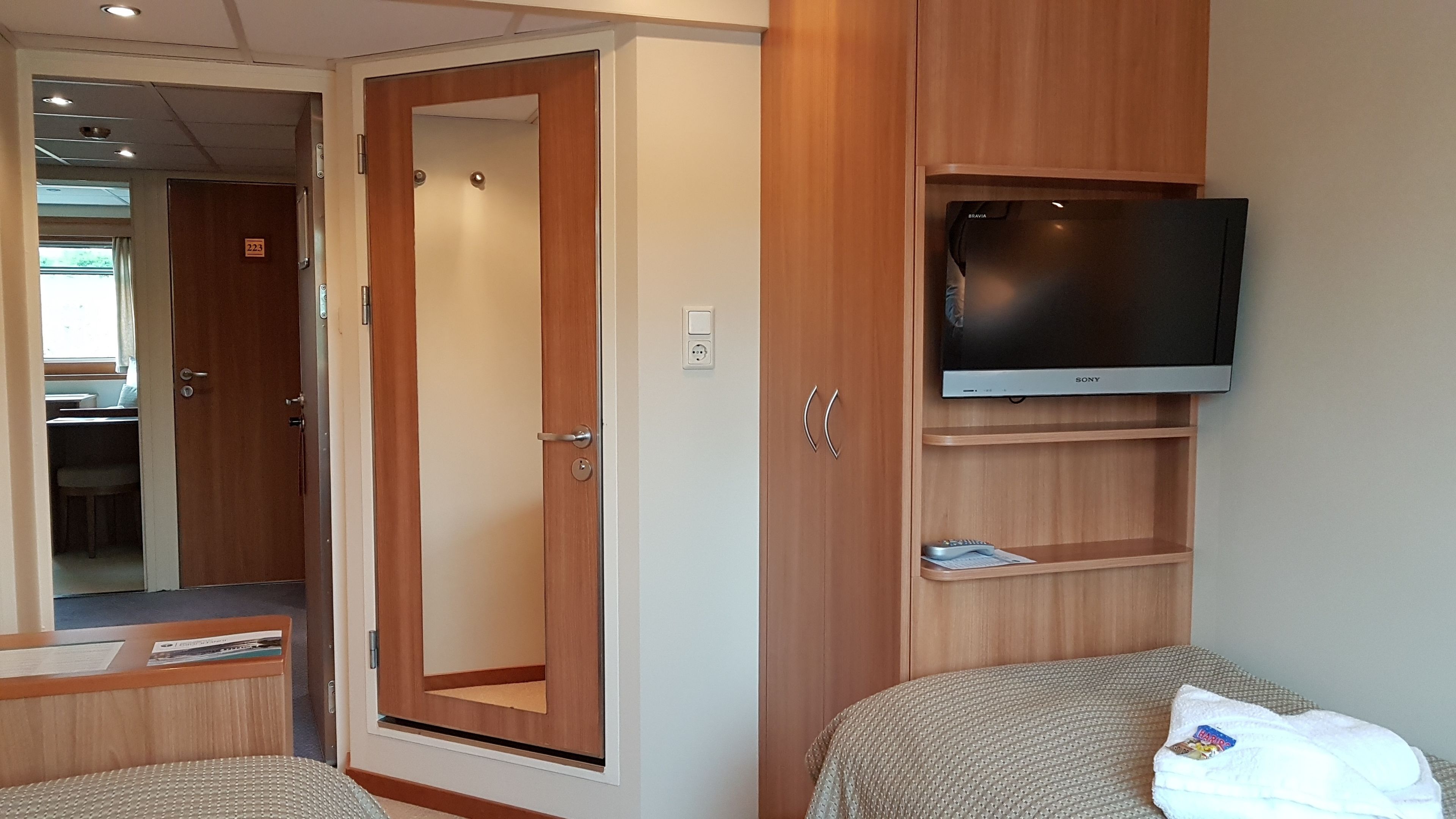 in-room safe, desk, free wifi, bed sheets