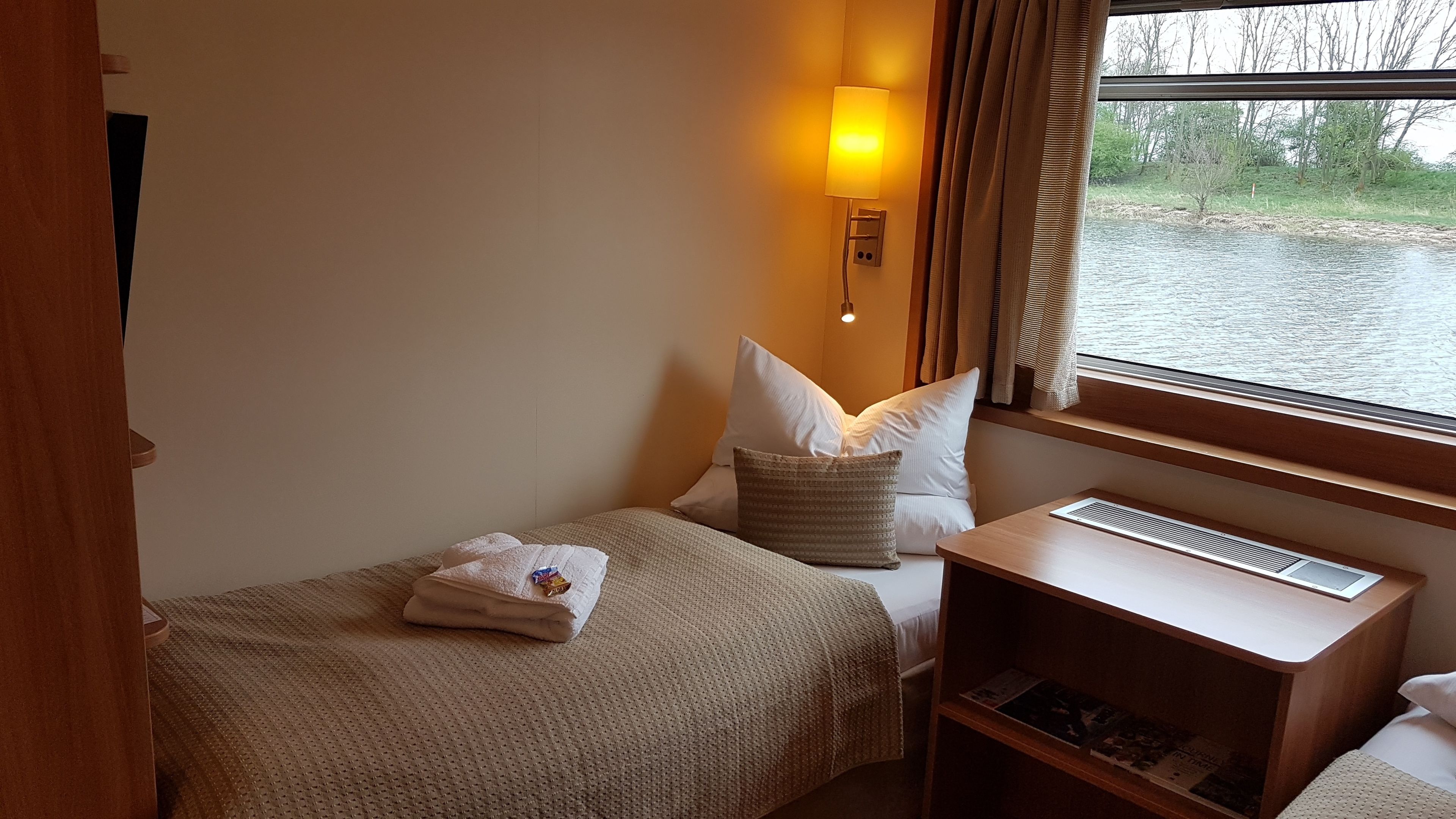 in-room safe, desk, free wifi, bed sheets