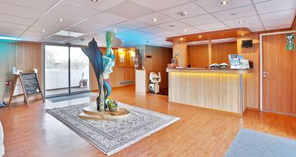 Hotelkabinenschiff Junker Jörg