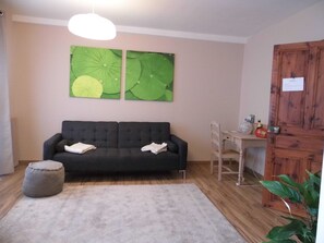 Chambre Familiale | Coin séjour