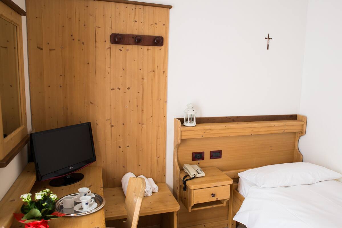 In-room safe, iron/ironing board, rollaway beds, free WiFi