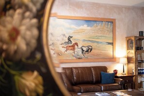 Lobby - Sierra Grande, A Ted Turner Retreat (Truth or Consequences)