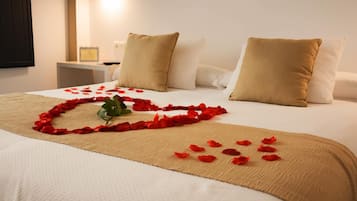 Minibar, trang trí khác biệt, trang bị nội thất với thiết kế riêng biệt